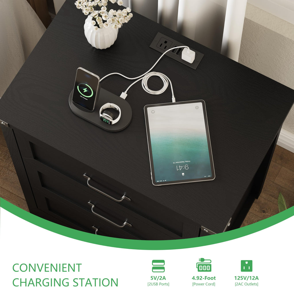 Xixini Nightstand with 3 Drawers