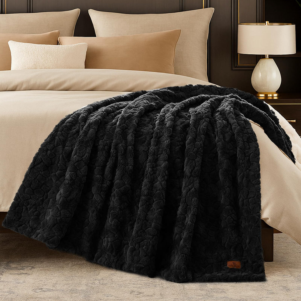 Reversible Plush Faux Fur Throw Blanket with Soft Textured Design