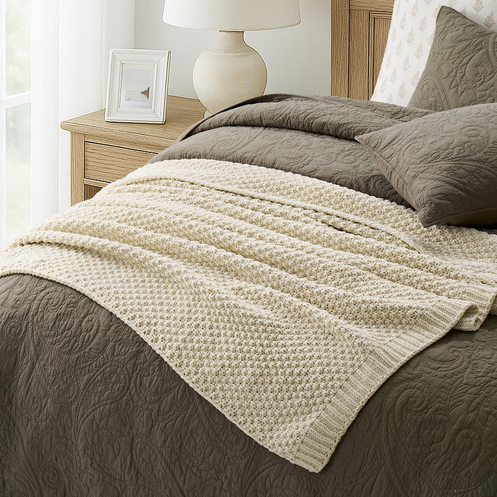 EVERGRACEHOME Chunky Chenille Throw Blankets