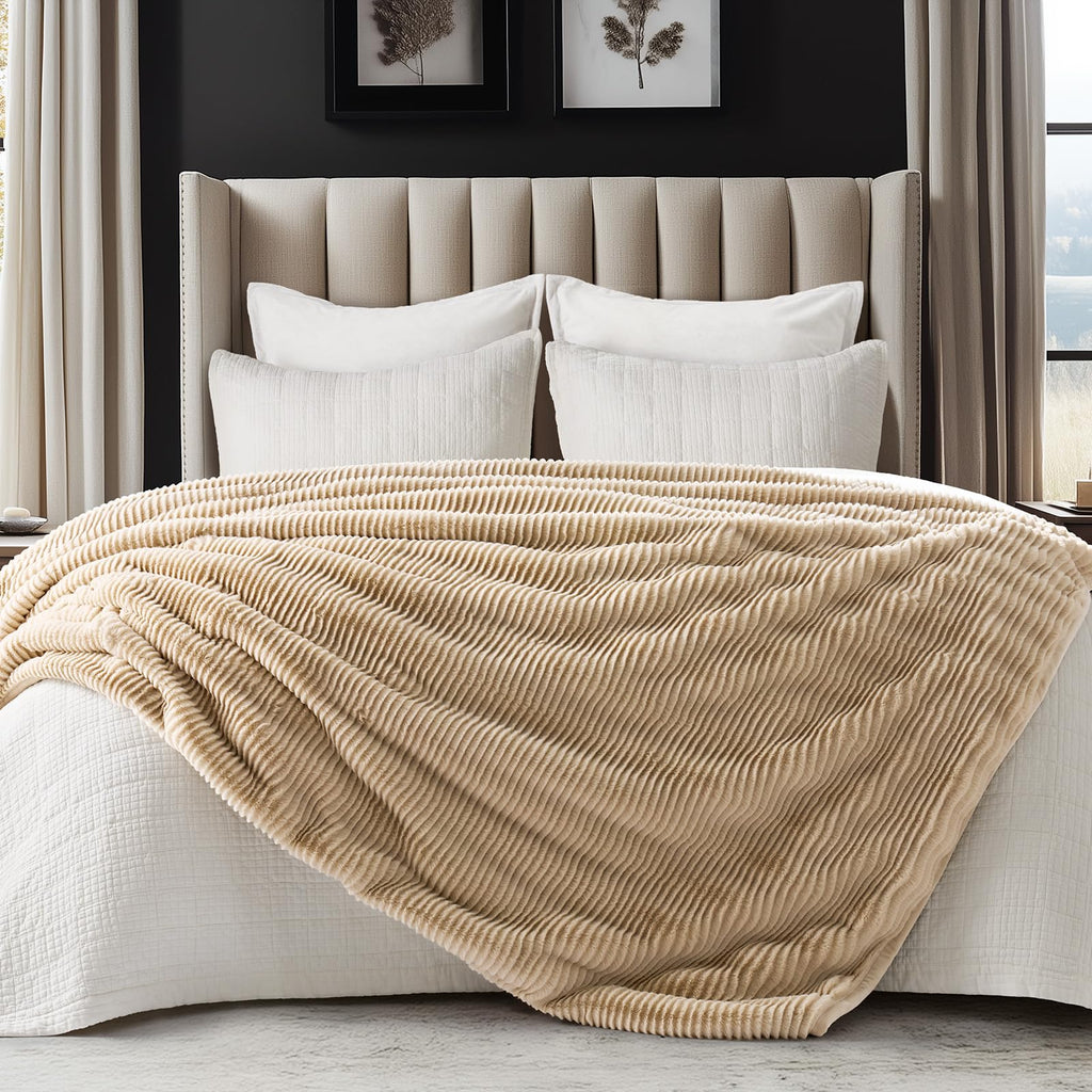 EVERGRACEHOME Sculpted Texture Faux Fur Throw Blanket